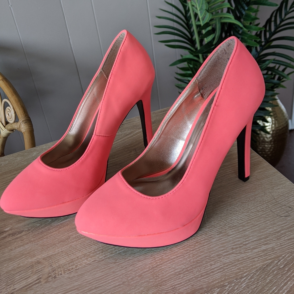 NWT Pink Pumps